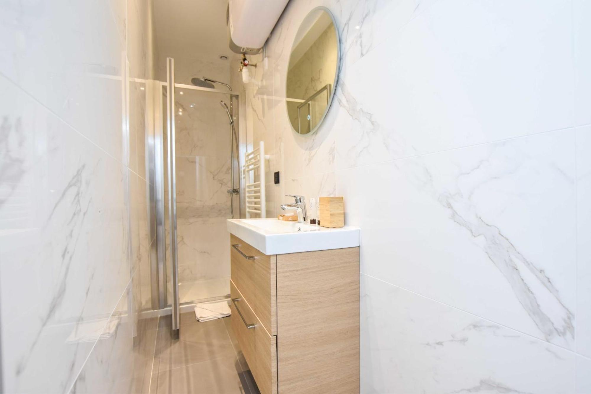 Appartement Elegant - 1br-5p - Parc De Belleville Parijs